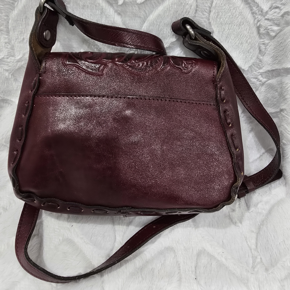 Embossed Floral Leather Crossbody Bag in Burgundy - Picture 5 of 8
